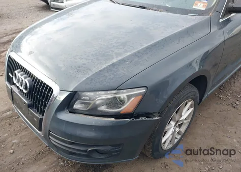 2010 Audi Q5 3.2 Premium z USA, uszkodzony, nr VIN WA1LKAFP0AA089883